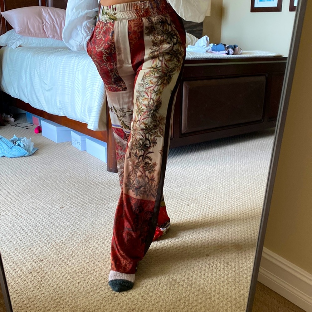 ZARA PATCHWORK PRINTED HIGHWAISTED Bloggers FAV ! AND POCKETS! XS! Worn ONCE!
